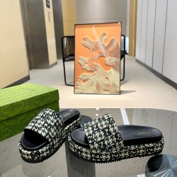Gucci slippers