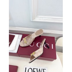 Gucci slippers