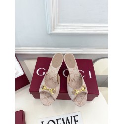 Gucci slippers