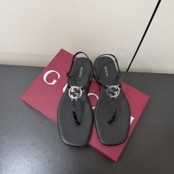 Gucci slippers