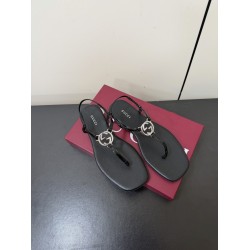 Gucci slippers