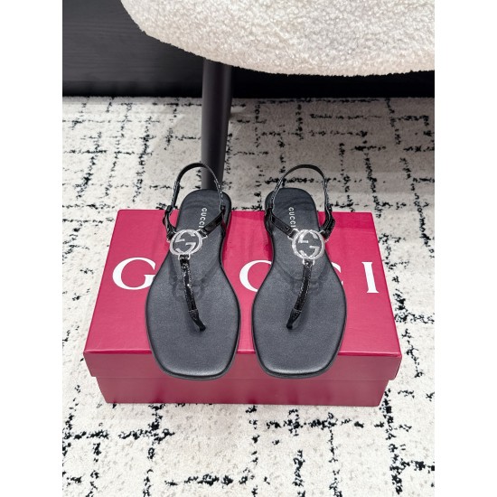 Gucci slippers