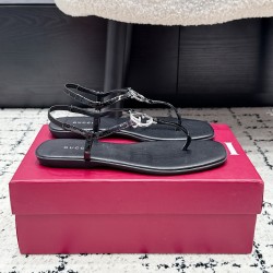 Gucci slippers