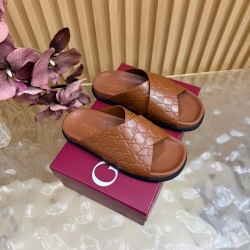 Gucci slippers