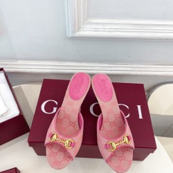 Gucci slippers