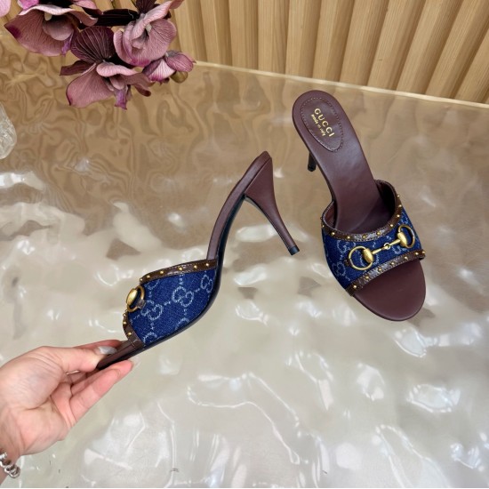 Gucci slippers