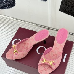 Gucci slippers