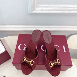 Gucci slippers
