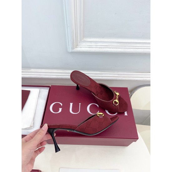 Gucci slippers