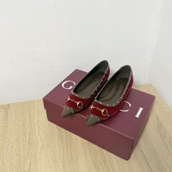 Gucci slippers