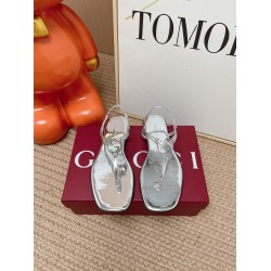 Gucci slippers