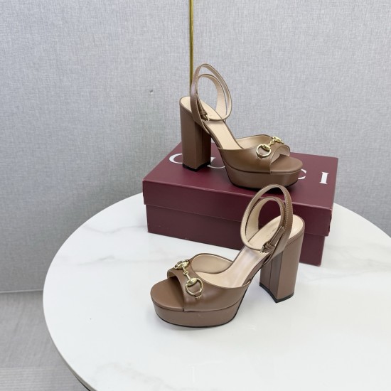 Gucci slippers