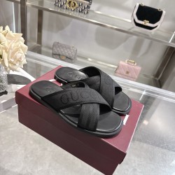 Gucci slippers