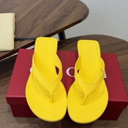 Gucci slippers