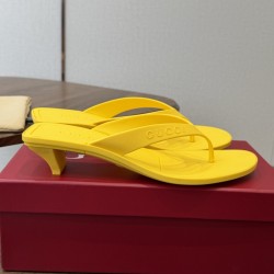 Gucci slippers
