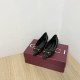 Gucci slippers