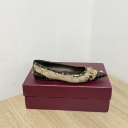Gucci slippers