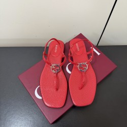 Gucci slippers