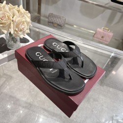 Gucci slippers