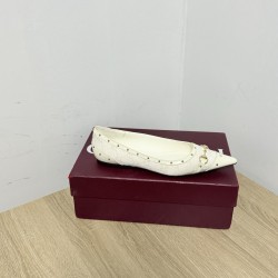 Gucci slippers