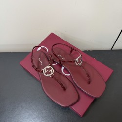 Gucci slippers