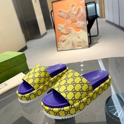 Gucci slippers