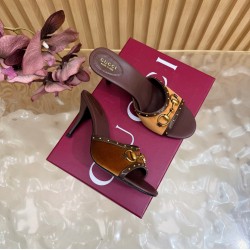 Gucci slippers