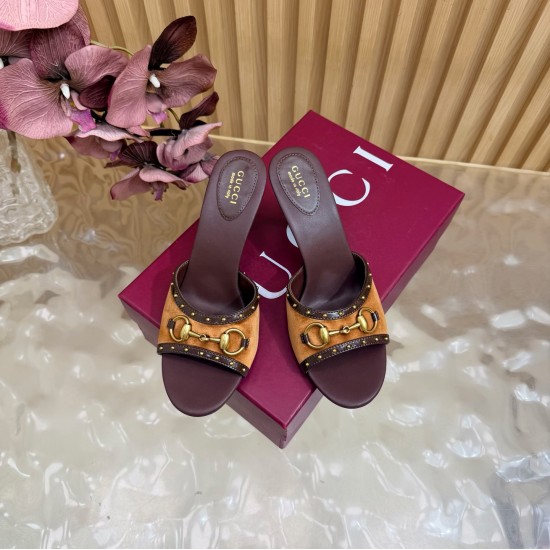 Gucci slippers