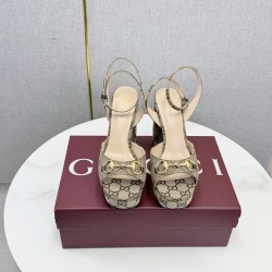 Gucci slippers