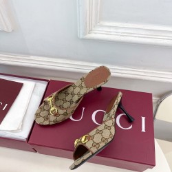 Gucci slippers