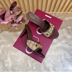Gucci slippers