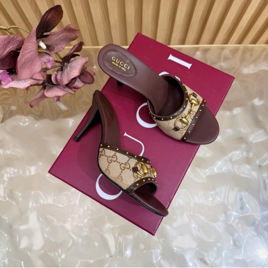 Gucci slippers