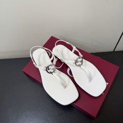 Gucci slippers