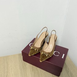 Gucci slippers