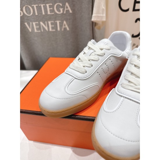 Hermes Casual Shoes Best Quality
Women 35-41
Men 39-45