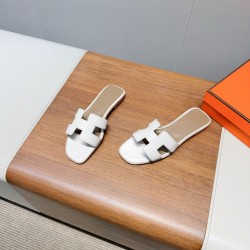 Hermes Slippers High Quality
Women 35-41
Men 39-45