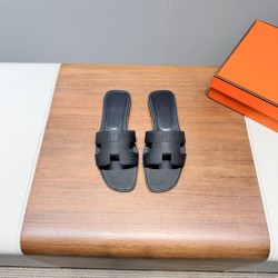 Hermes Slippers High Quality
Women 35-41
Men 39-45