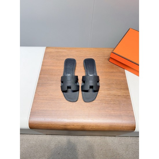 Hermes Slippers High Quality
Women 35-41
Men 39-45
