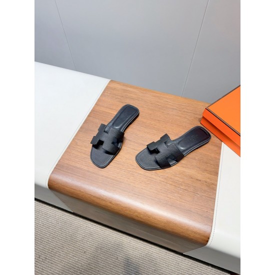 Hermes Slippers High Quality
Women 35-41
Men 39-45