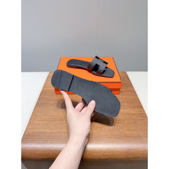 Hermes Slippers High Quality
Women 35-41
Men 39-45