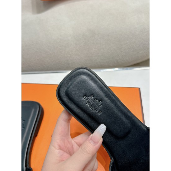 Hermes Slippers High Quality
Women 35-41
Men 39-45