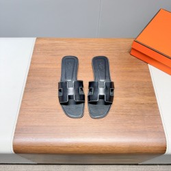 Hermes Slippers High Quality
Women 35-41
Men 39-45