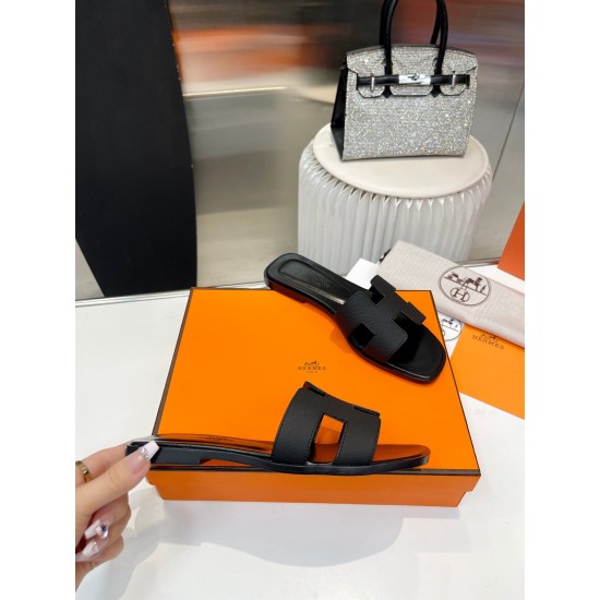 Hermes Slippers High Quality
Women 35-41
Men 39-45