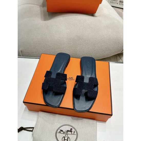 Hermes Slippers High Quality
Women 35-41
Men 39-45