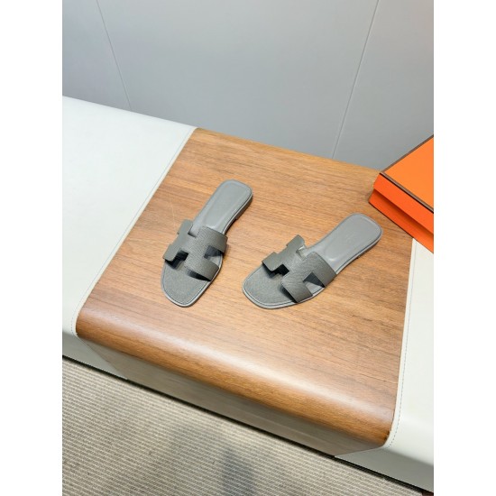 Hermes Slippers High Quality
Women 35-41
Men 39-45