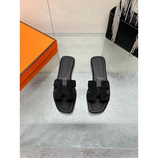 Hermes Slippers High Quality
Women 35-41
Men 39-45