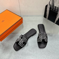 Hermes Slippers High Quality
Women 35-41
Men 39-45