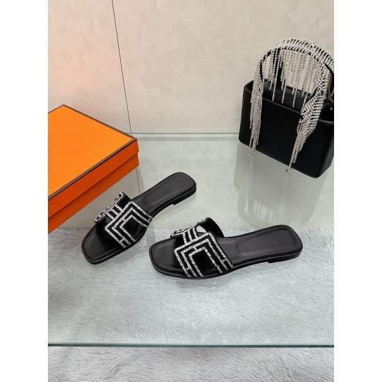 Hermes Slippers High Quality
Women 35-41
Men 39-45