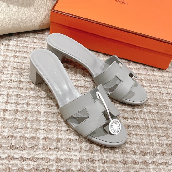 Hermes Slippers High Quality
Women 35-41
Men 39-45