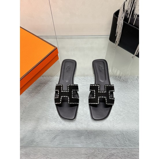 Hermes Slippers High Quality
Women 35-41
Men 39-45